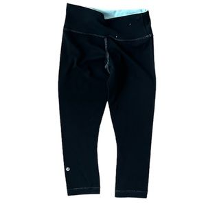 LULULEMON Crop Reversible Leggings Size 4